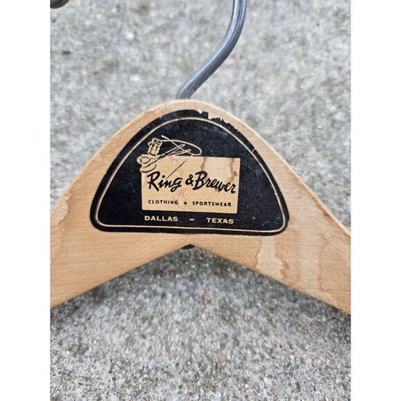Vtg Wooden Advertising Clothes Hanger Ring & Brewer Clothing Sportswear Dallas - Picture 2 of 5
